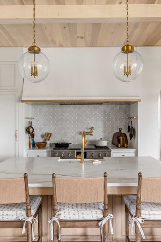 Range Hood & Railings