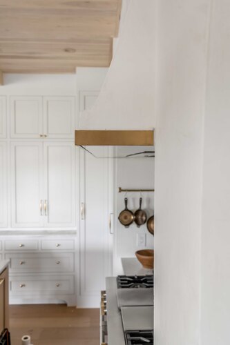 Range Hood & Railings